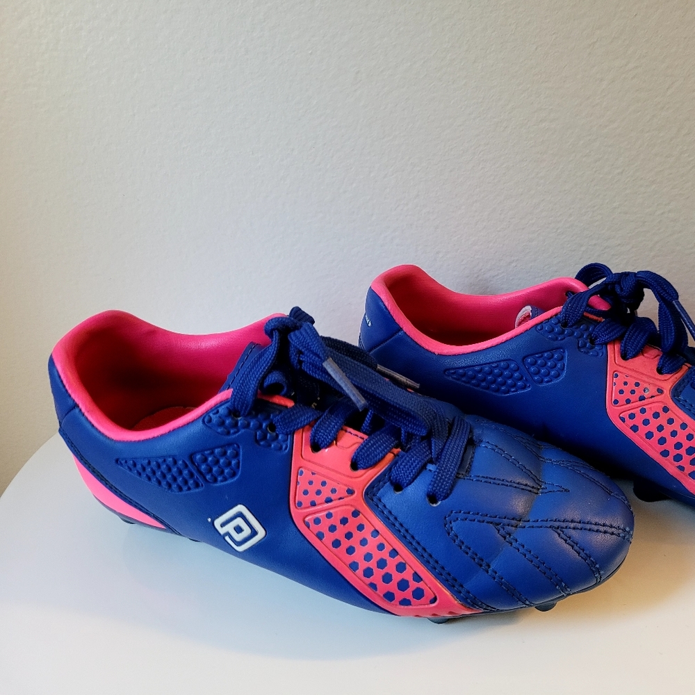 Umbro Cleats Size 1